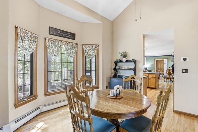 25 Thomas Pl, Leominster, MA 01453
