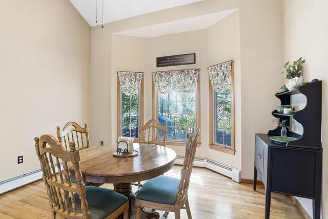 25 Thomas Pl, Leominster, MA 01453