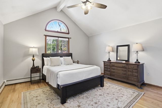 25 Thomas Pl, Leominster, MA 01453