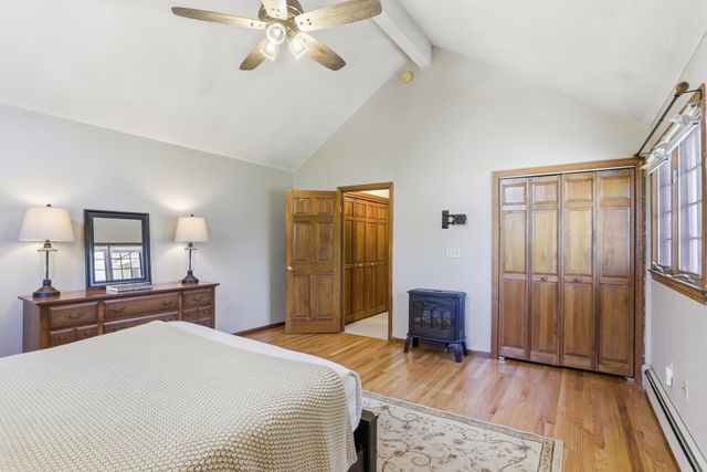 25 Thomas Pl, Leominster, MA 01453