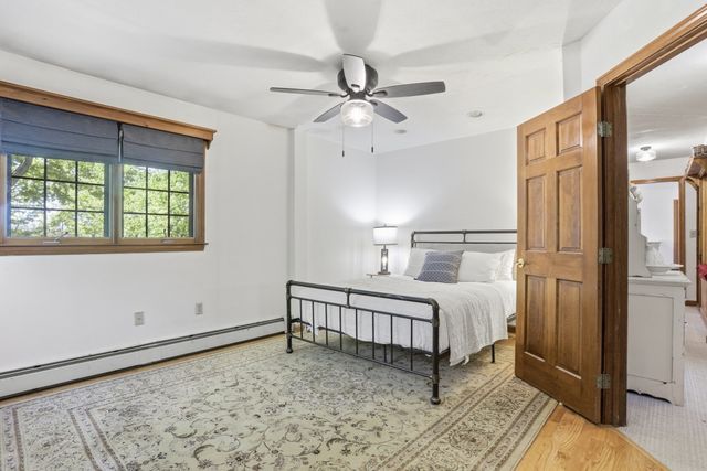 25 Thomas Pl, Leominster, MA 01453