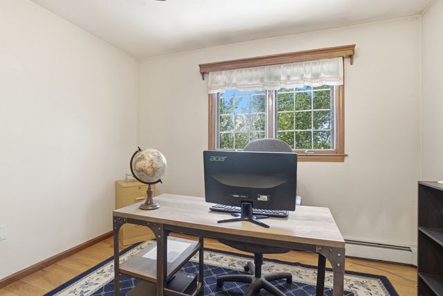 25 Thomas Pl, Leominster, MA 01453