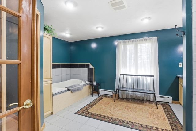25 Thomas Pl, Leominster, MA 01453
