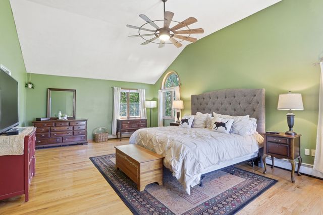 25 Thomas Pl, Leominster, MA 01453