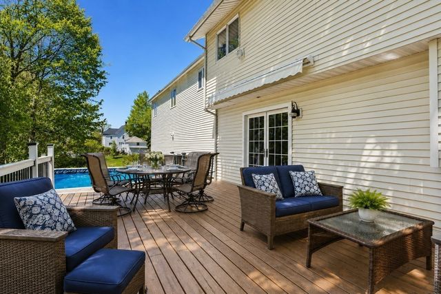 25 Thomas Pl, Leominster, MA 01453