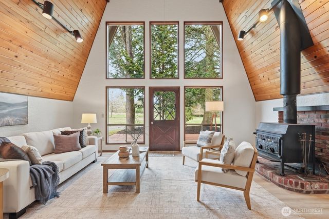 38207 SE 45th Place, Snoqualmie, WA 98065