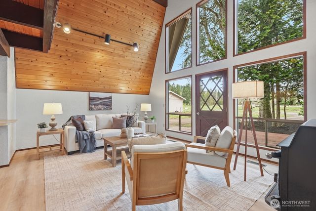 38207 SE 45th Place, Snoqualmie, WA 98065