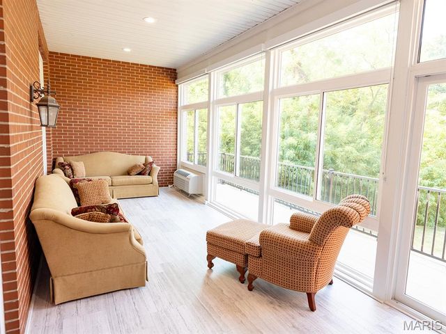 171 Rolling Meadows, Hannibal, MO 63401