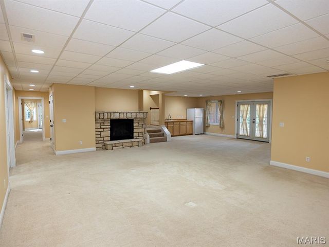 171 Rolling Meadows, Hannibal, MO 63401