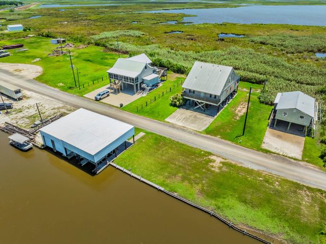 3365 Bayou Dularge Rd, Theriot, LA 70397