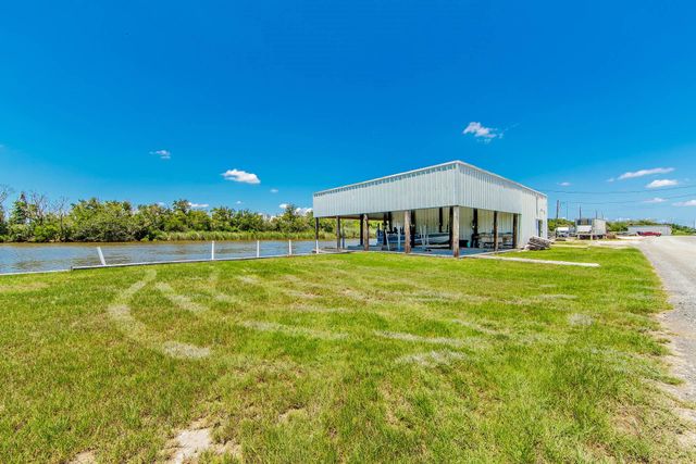 3365 Bayou Dularge Rd, Theriot, LA 70397