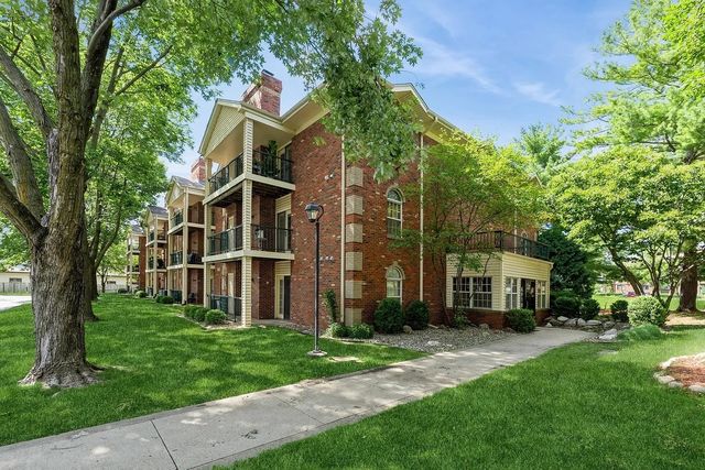 4910 Pleasant Street 2, West Des Moines, IA 50266