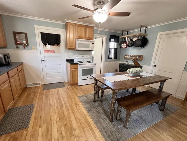2317 MT VERNON STREET, Oshkosh, WI 54901