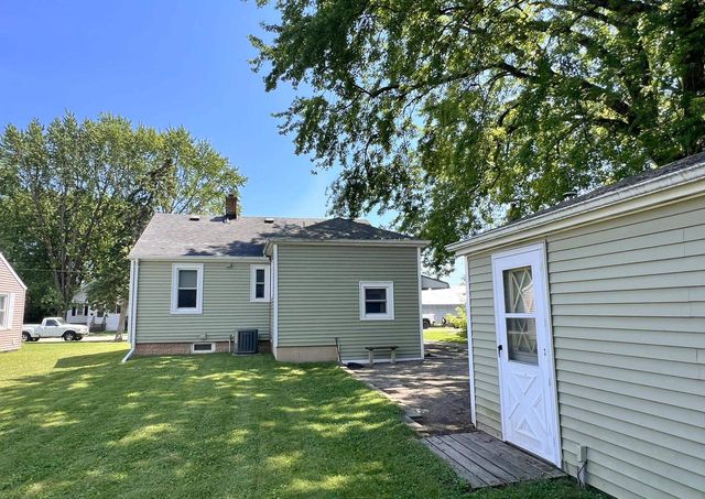 2317 MT VERNON STREET, Oshkosh, WI 54901