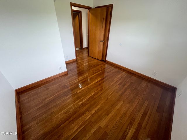 1803 East Oakland Avenue, Johnson City, TN 37601