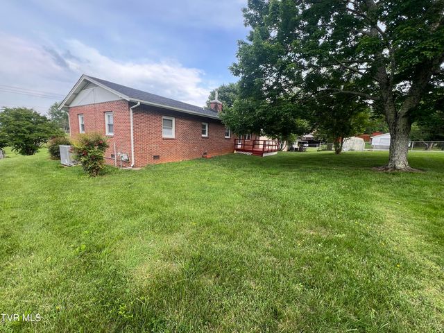 1803 East Oakland Avenue, Johnson City, TN 37601