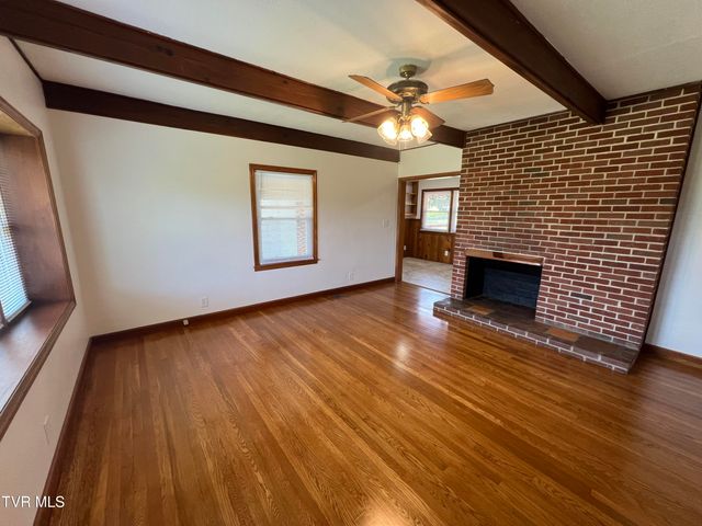1803 East Oakland Avenue, Johnson City, TN 37601