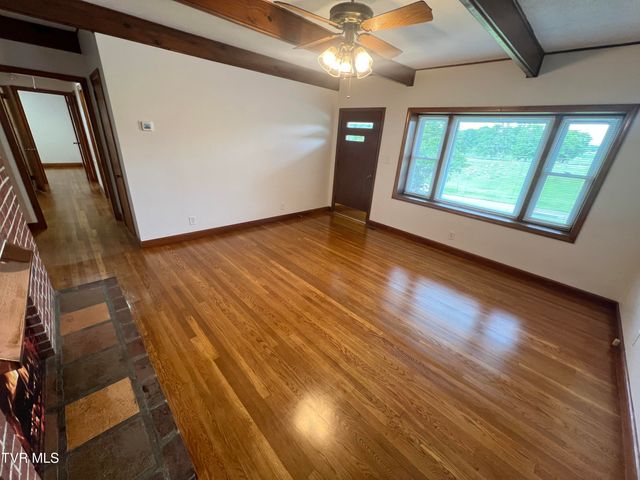 1803 East Oakland Avenue, Johnson City, TN 37601
