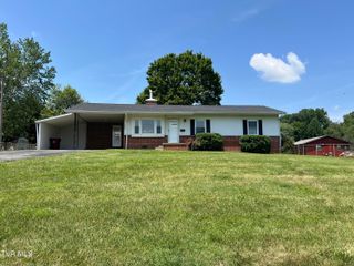 1803 East Oakland Avenue, Johnson City, TN 37601