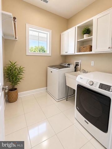 116 MADISON RIDGE LN, Herndon, VA 20170