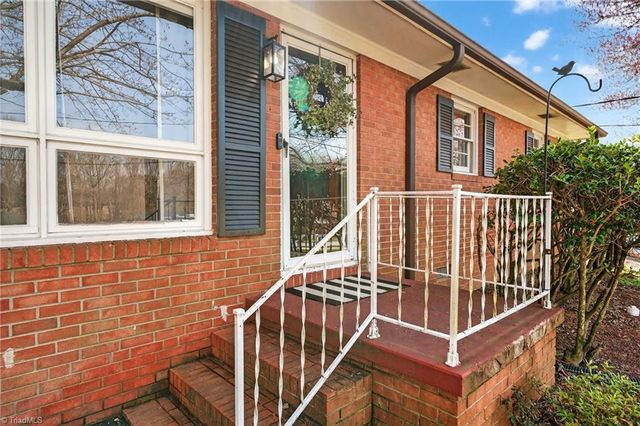 408 Forestwood Drive, Archdale, NC 27263