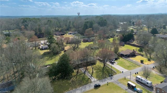 408 Forestwood Drive, Archdale, NC 27263