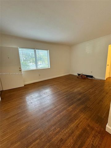 300 Mendoza Ave 2, Coral Gables, FL 33134