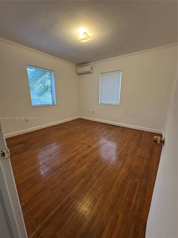 300 Mendoza Ave 2, Coral Gables, FL 33134