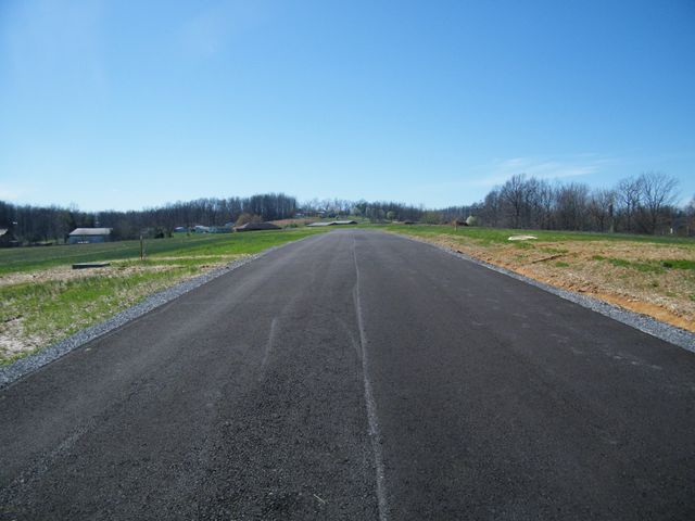 220 Daniel Lane, Westmoreland, TN 37186