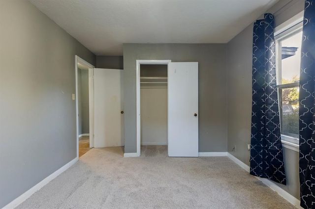 2006 NW Smith Avenue, Lawton, OK 73507