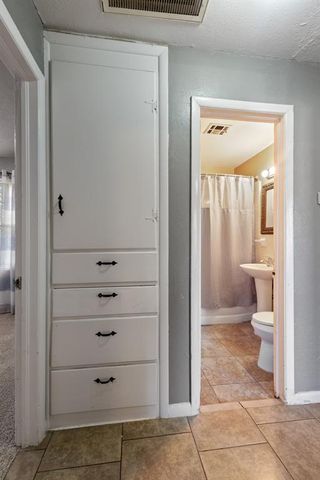 2006 NW Smith Avenue, Lawton, OK 73507