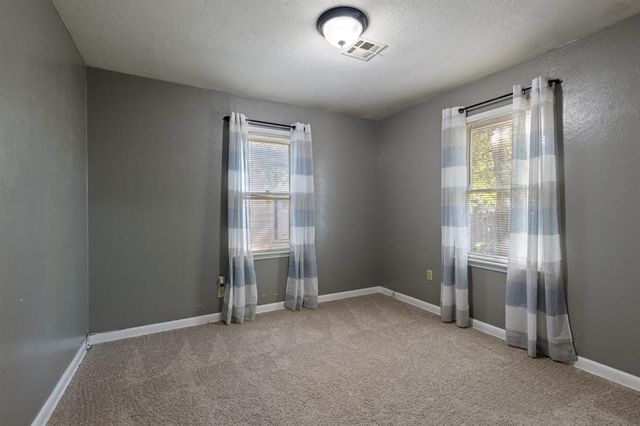 2006 NW Smith Avenue, Lawton, OK 73507