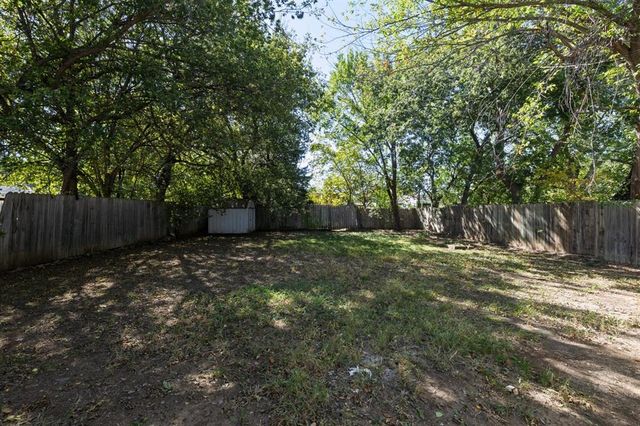 2006 NW Smith Avenue, Lawton, OK 73507