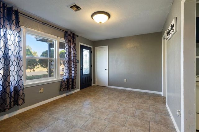 2006 NW Smith Avenue, Lawton, OK 73507