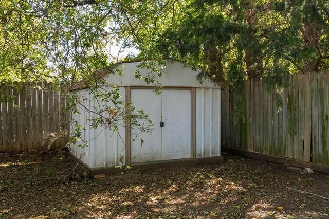 2006 NW Smith Avenue, Lawton, OK 73507