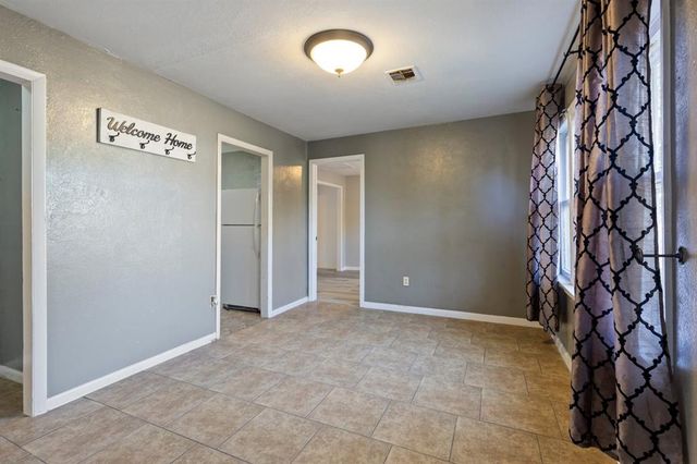 2006 NW Smith Avenue, Lawton, OK 73507