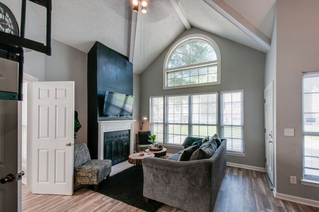 1119 Waggoner Ct, W, Nashville, TN 37214