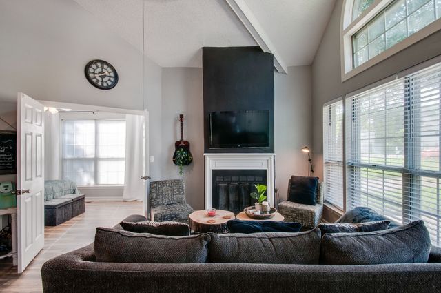 1119 Waggoner Ct, W, Nashville, TN 37214