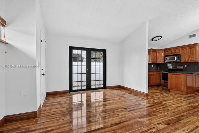 1632 SW 19th Ter, Miami, FL 33145