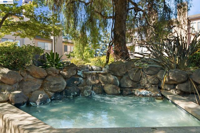 39199 Guardino Dr 372, Fremont, CA 94538