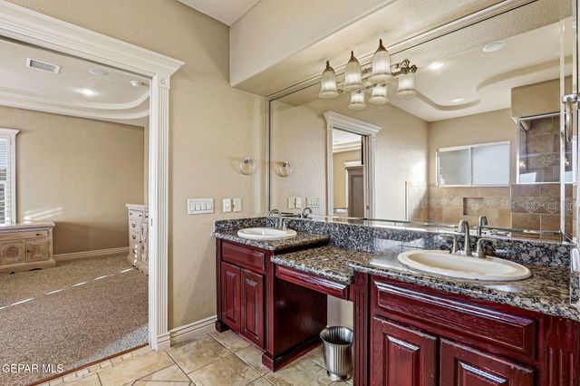 935 VIA LINDA Court, El Paso, TX 79912