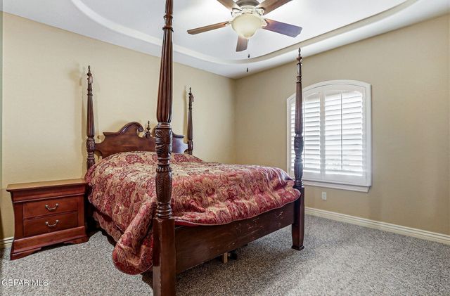 935 VIA LINDA Court, El Paso, TX 79912