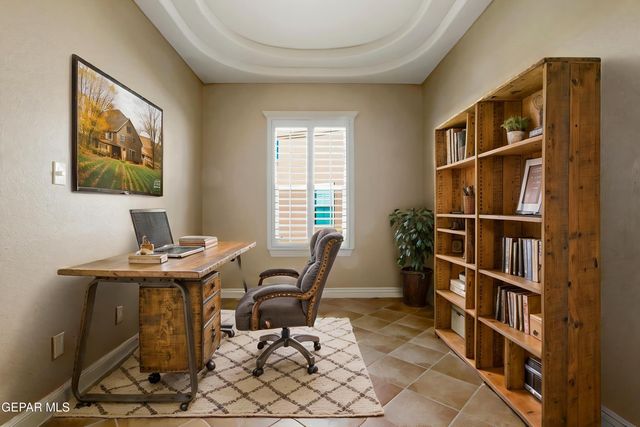 935 VIA LINDA Court, El Paso, TX 79912