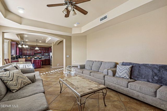 935 VIA LINDA Court, El Paso, TX 79912