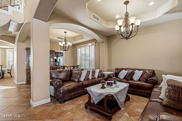 935 VIA LINDA Court, El Paso, TX 79912