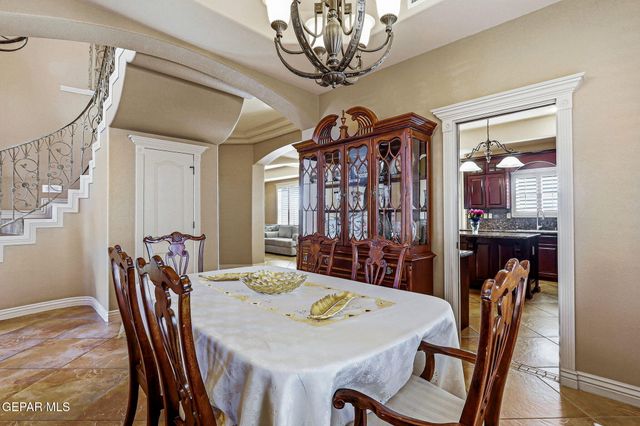 935 VIA LINDA Court, El Paso, TX 79912