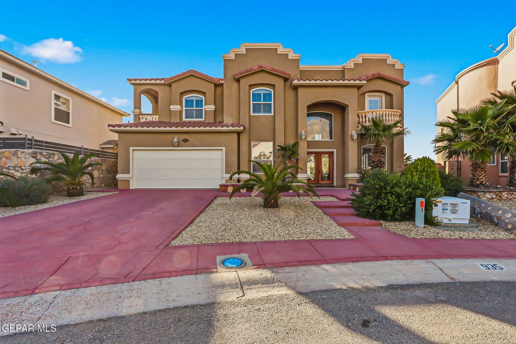 935 VIA LINDA Court, El Paso, TX 79912