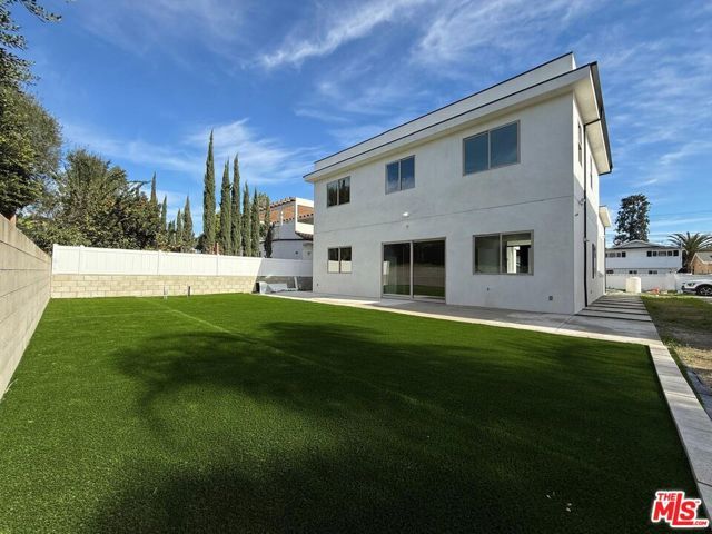 6723 Sunnyslope Avenue, Van Nuys (los Angeles), CA 91401