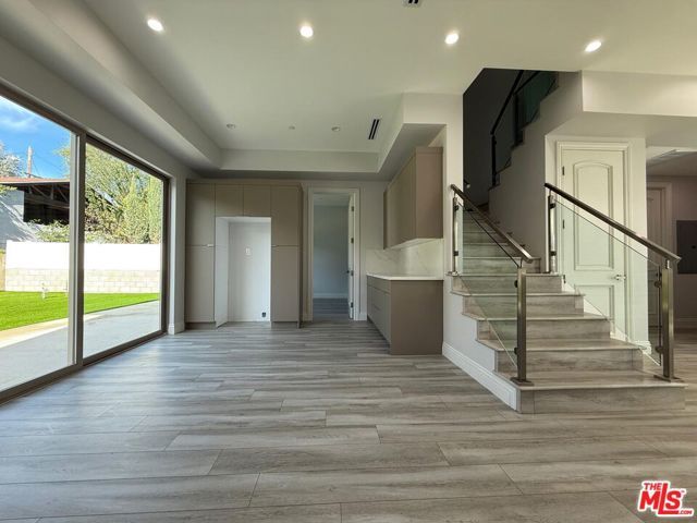 6723 Sunnyslope Avenue, Van Nuys (los Angeles), CA 91401