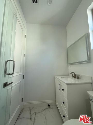 6723 Sunnyslope Avenue, Van Nuys (los Angeles), CA 91401